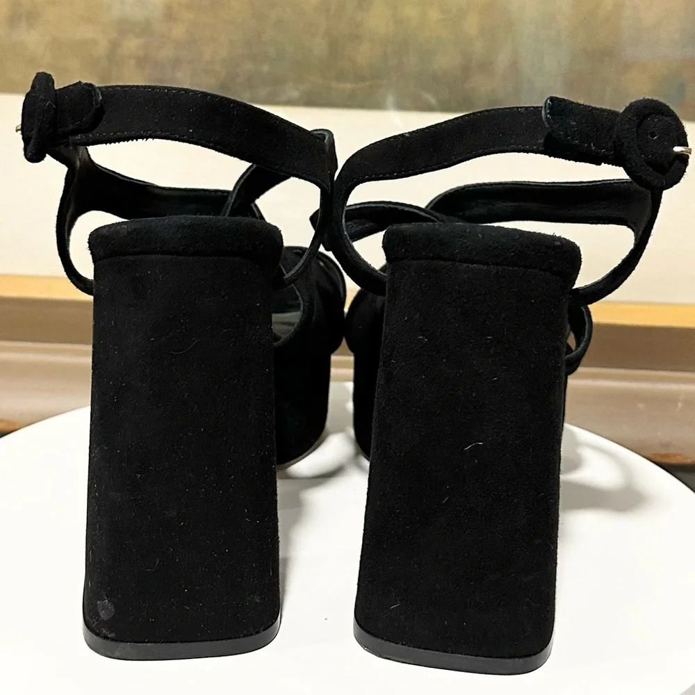 🌹LARROUDE🌹 Bee Platform Sandals Black Size: 8.5